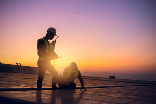 Roof Gutter Cleaning in Tonka Bay, MN
